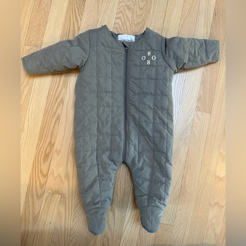 Bobo Chooses grey snow suit.